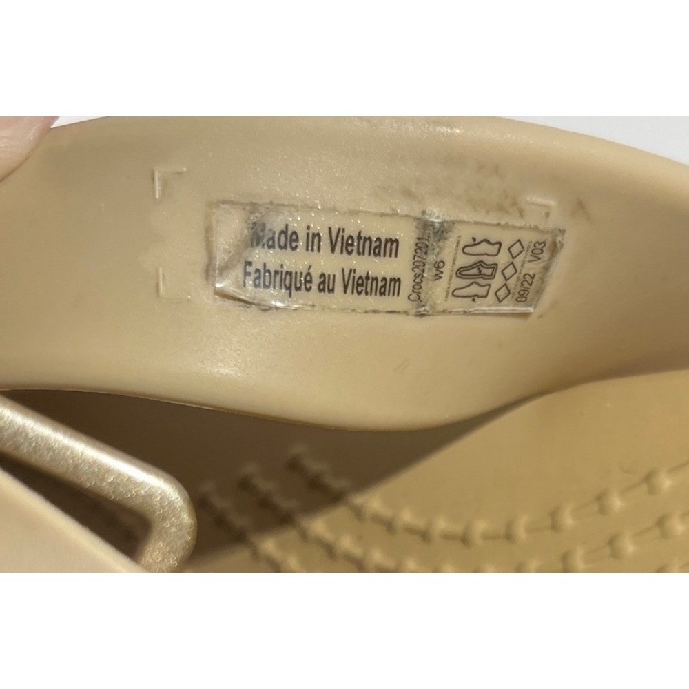 Crocs Sandals Womens 6 Tan Tulum Strappy Thong Buckle Flat Iconic Comfort Casual - Picture 5 of 6